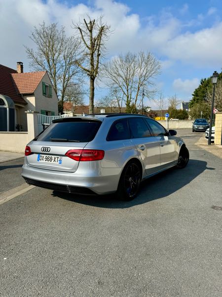 Audi A4 IV (2) AVANT 2.0 TDI 177 S LINE QUATTRO S TRONIC