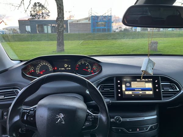 Peugeot 308 II 1.6 HDI 92 FAP ALLURE