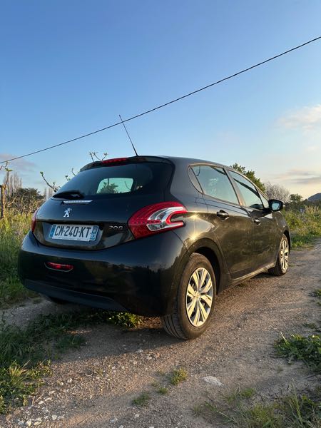 Peugeot 208 1.4 HDI 68 STYLE 5P