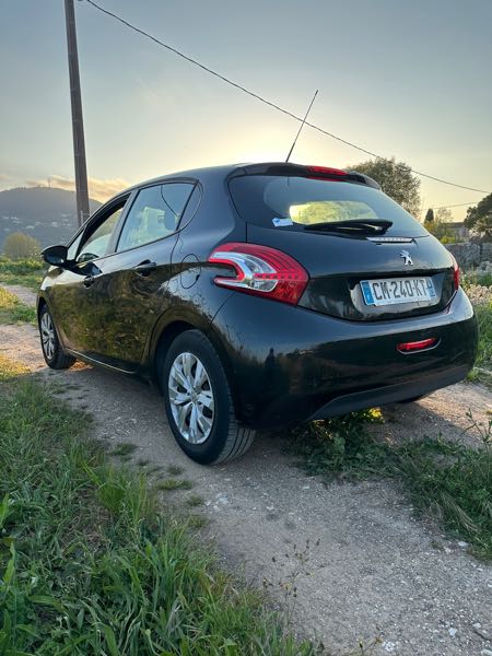 Peugeot 208 1.4 HDI 68 STYLE 5P