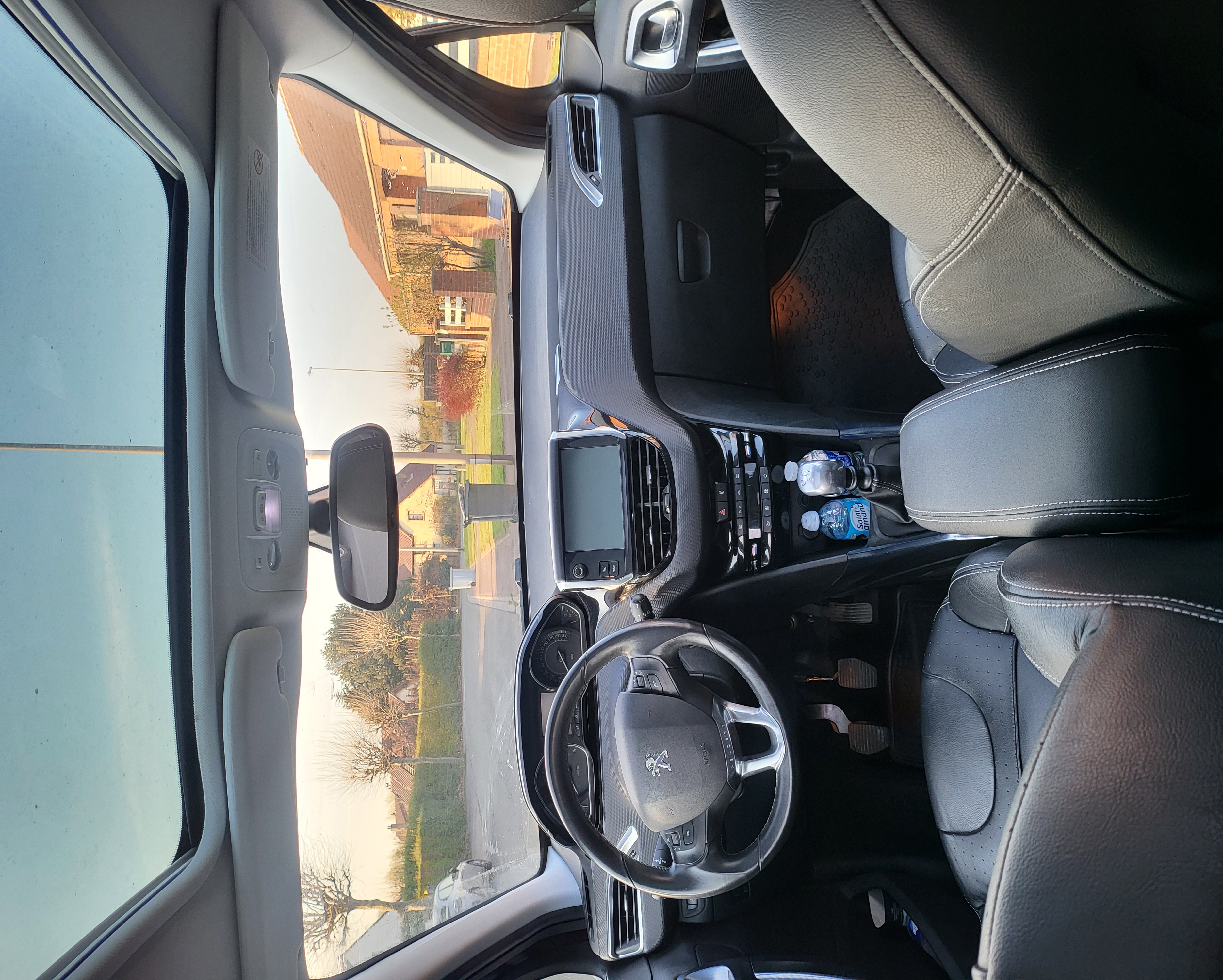Peugeot 2008 1.6 E-HDI 115 ALLURE