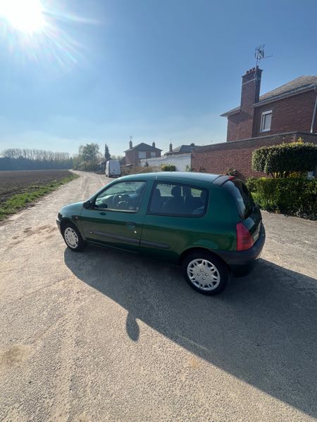 Renault Clio II 1.2 RXE 3P