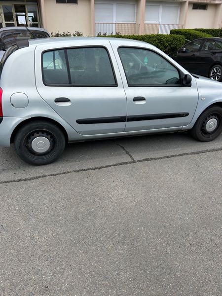 Renault Clio III 1.2 60 AUTHENTIQUE 5P