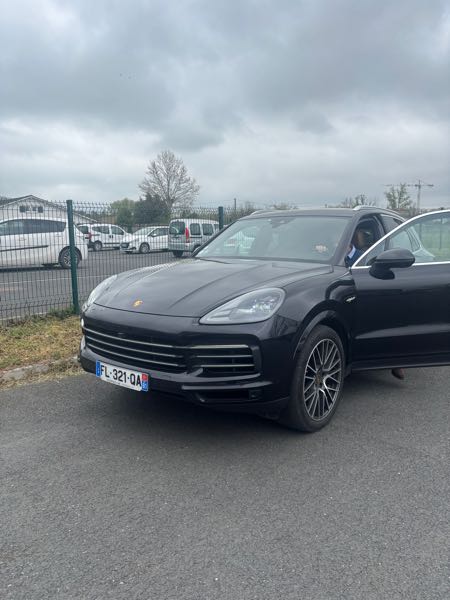 Porsche Cayenne Porsche-Cayenne 2019 e-hybride V6 462cv