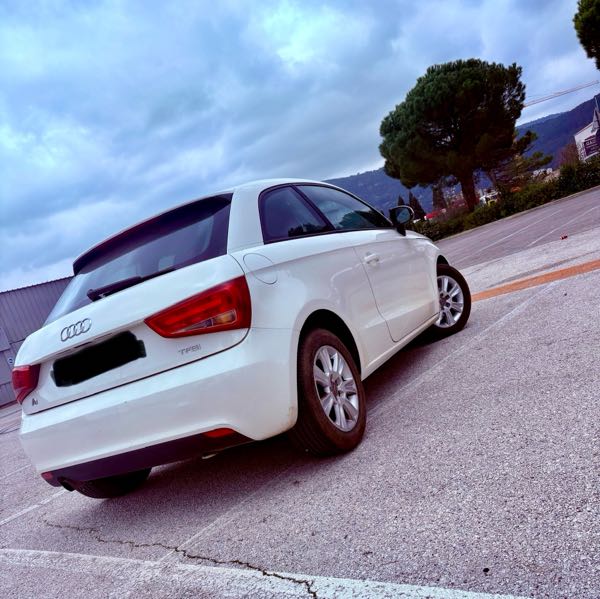 Audi A1 1.2 TFSI 86 BUSINESS LINE