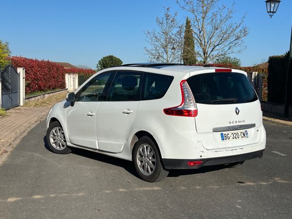 Renault Grand Scenic III (2) 1.6 DCI 130 FAP ENERGY DYNAMIQUE 7PL ECO2