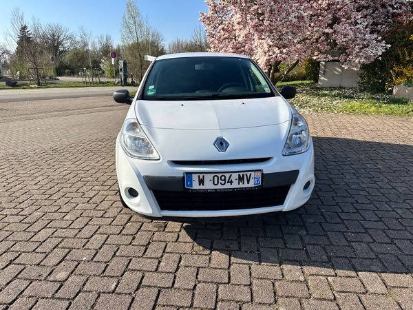 Renault Clio III (2) 1.2 75 YAHOO! 5P