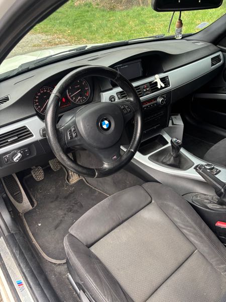 Bmw Serie 3 (E91) TOURING 318I 143 SPORT DESIGN