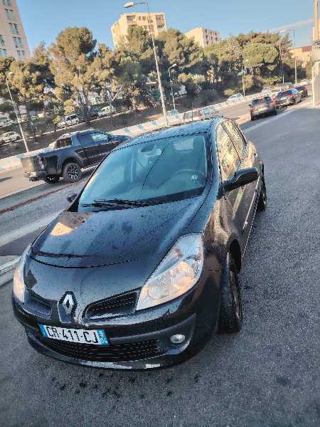 Renault Clio III (2) 1.2 65 5CV ACCESS 5P