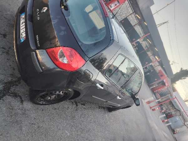 Renault Clio III (2) 1.2 65 5CV ACCESS 5P