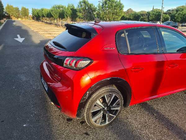 Peugeot 208 II 1.2 PURETECH 100 S&amp;S GT LINE
