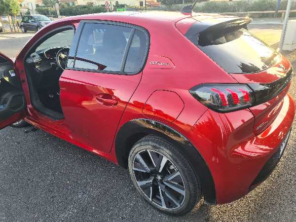 Peugeot 208 II 1.2 PURETECH 100 S&amp;S GT LINE