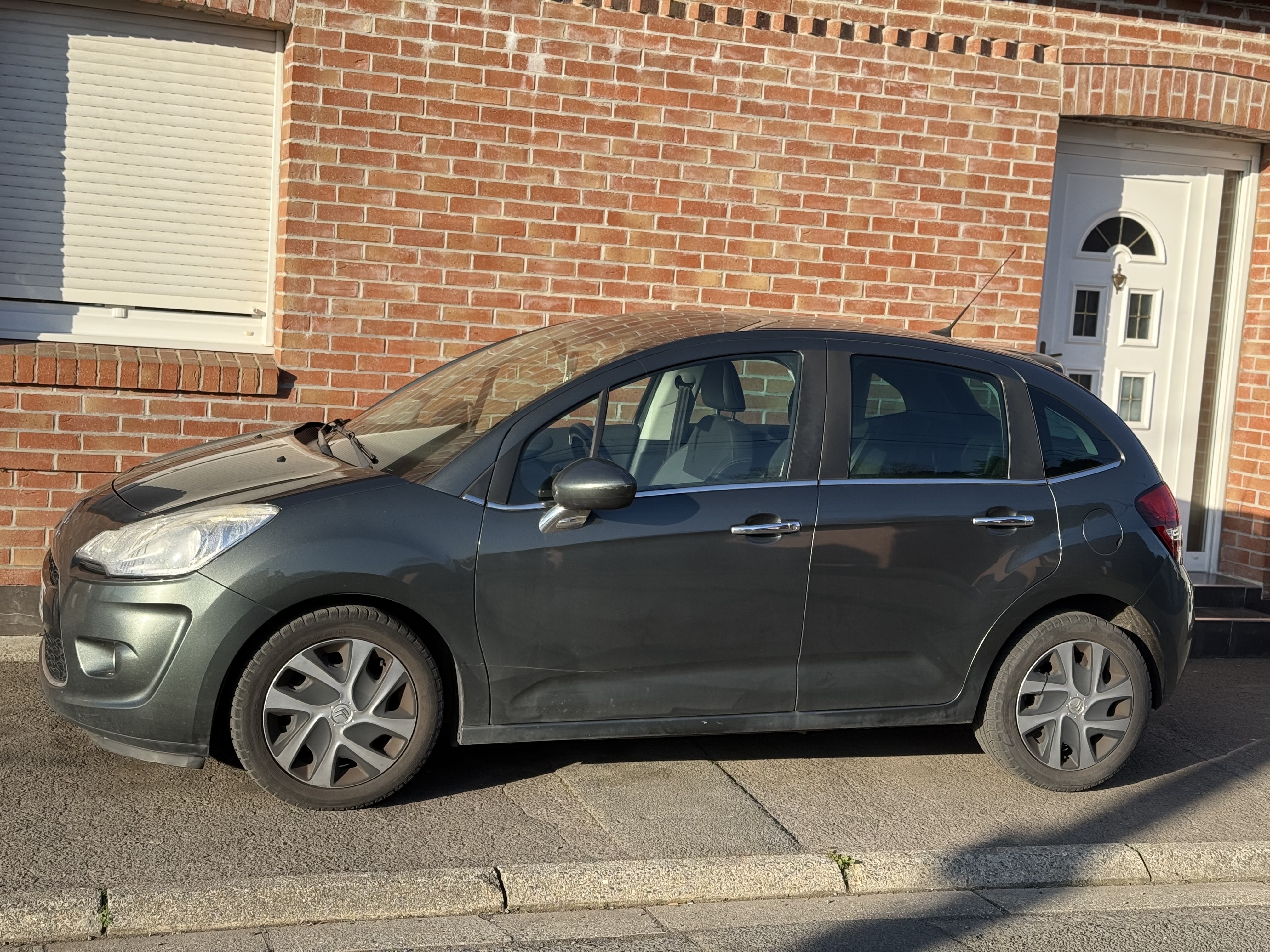 Citroen C3 II (2) 1.6 E-HDI 90 EXCLUSIVE