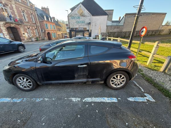 Renault Megane III COUPE 1.5 DCI 105