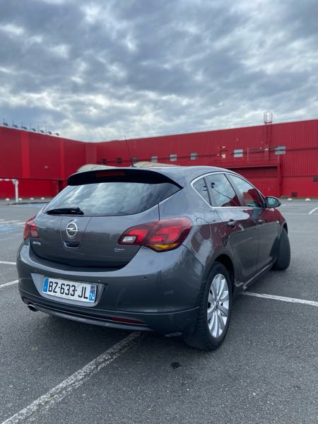 Opel Astra IV (2) 2.0 CDTI 165 FAP COSMO BVA