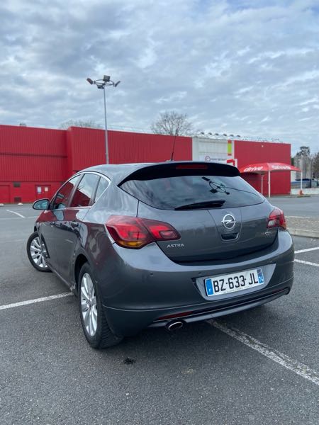 Opel Astra IV (2) 2.0 CDTI 165 FAP COSMO BVA
