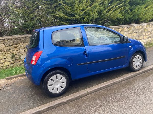 Renault Twingo II (2) 1.2 LEV 16V 75 EXPRESSION ECO2