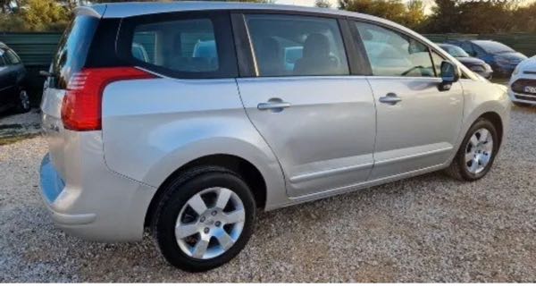 Peugeot 5008 1.6l hdi 115ch ACTIVE 90.000KM du 07/2013