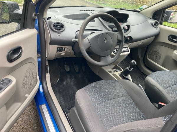 Renault Twingo II (2) 1.2 LEV 16V 75 EXPRESSION ECO2