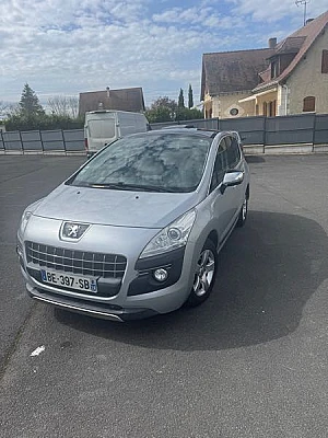 Peugeot 3008 Peugeot 3008 1l6 hdi 112cv édition féline
