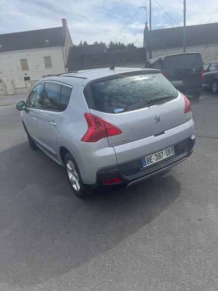 Peugeot 3008 Peugeot 3008 1l6 hdi 112cv édition féline