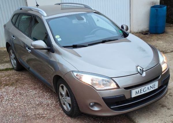 Renault Megane III ESTATE 1.5 DCI 110 FAP CARMINAT TOMTOM EURO5