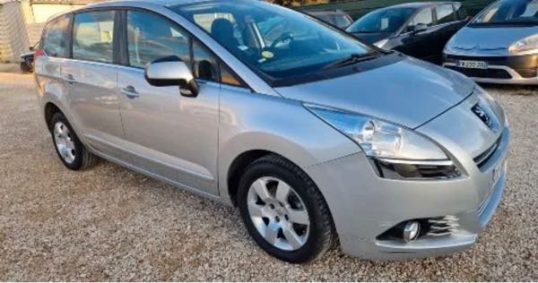 Peugeot 5008 1.6l hdi 115ch ACTIVE 90.000KM du 07/2013