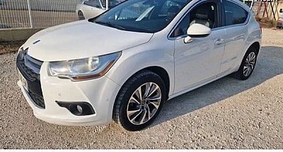 Citroen Ds4 1.6l hdi 115ch pack sochic 2013