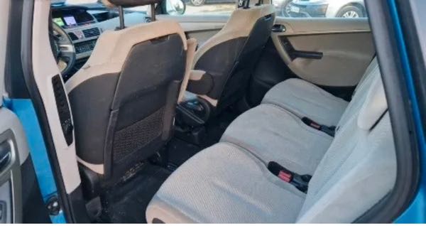Citroen C4 1.6l hdi 110ch pack clim 05/2007