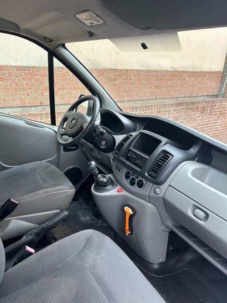 Opel Vivaro Opel Vivaro 2.0 DCI 90 ch 2012