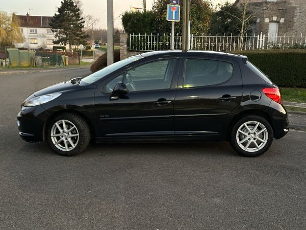 Peugeot 207 (2) 1.4 VTI 95 URBAN MOVE 5P