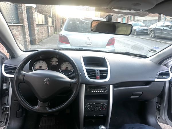 Peugeot 207 (2) 1.4 VTI 95 URBAN MOVE 5P