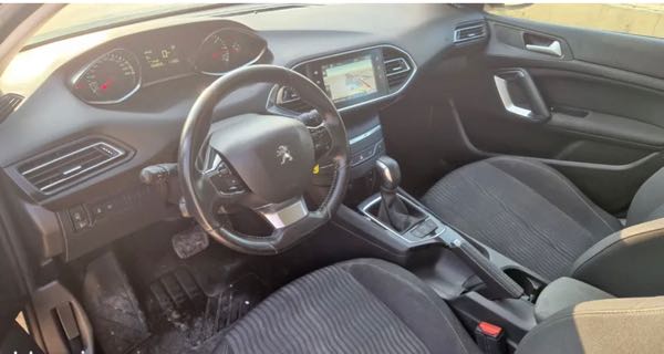 Peugeot 308 ph2 BVA 1.6L HDI 120CH PACK ALLURE 2017. DISTRI NEUVE