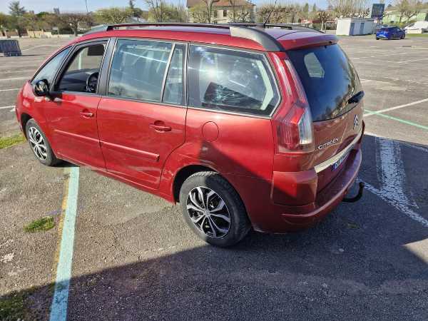Citroen C4 bonjour je vends ma Citroën C4 Picasso de 7 places