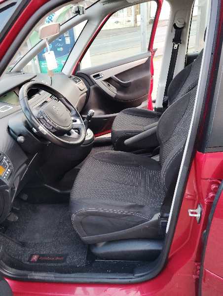 Citroen C4 bonjour je vends ma Citroën C4 Picasso de 7 places