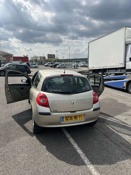 Renault Clio CLIO III (2) 1.5 DCI 70 CV