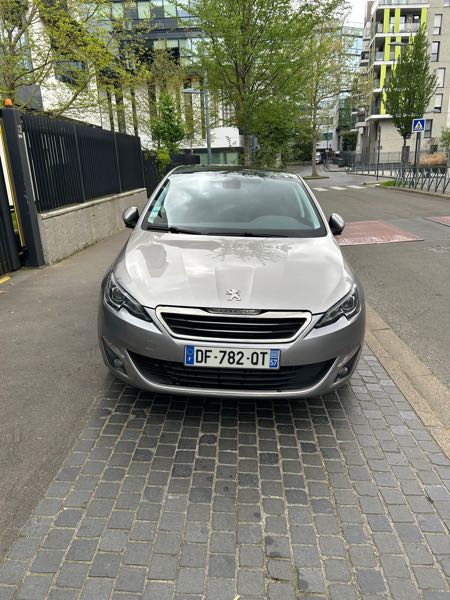 Peugeot 308 II 1.2 E-THP 130 FELINE