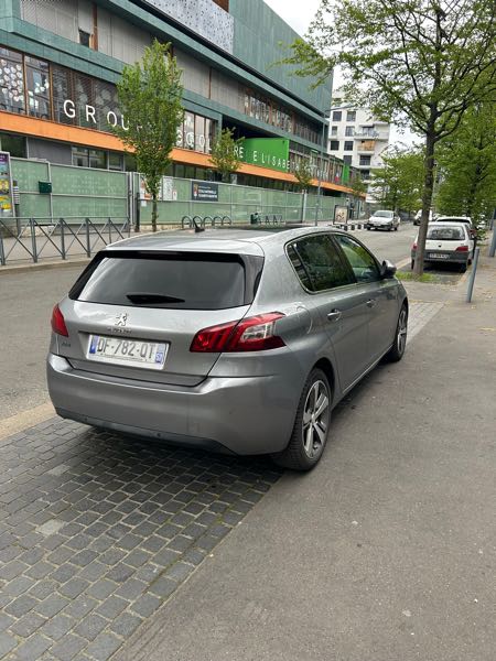 Peugeot 308 II 1.2 E-THP 130 FELINE