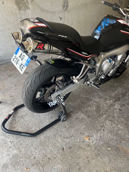 YAMAHA FZ6 FAZER