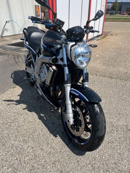 YAMAHA FZ6 FAZER