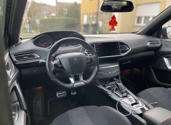 Peugeot 308 II (2) SW 1.5 BLUEHDI 130 S&amp;S 7CV GT LINE EAT8