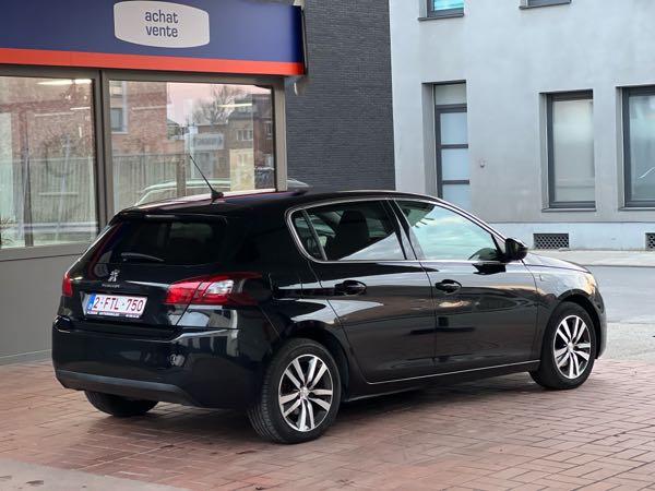 Peugeot 308 II (2) 1.5 BLUEHDI 130 S&amp;S 7CV TECH EDITION EAT8