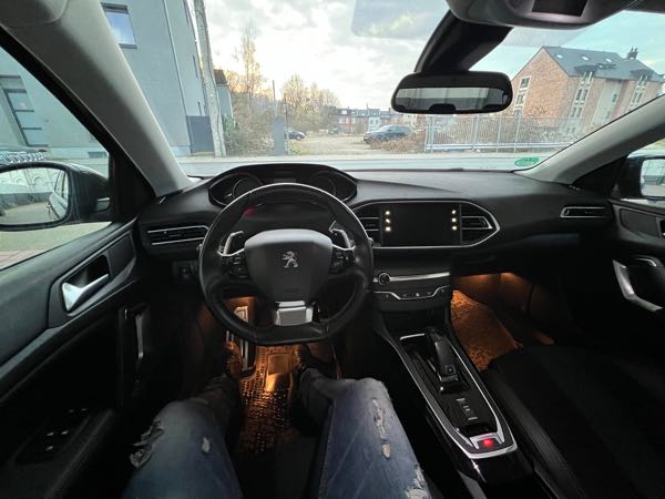 Peugeot 308 II (2) 1.5 BLUEHDI 130 S&amp;S 7CV TECH EDITION EAT8