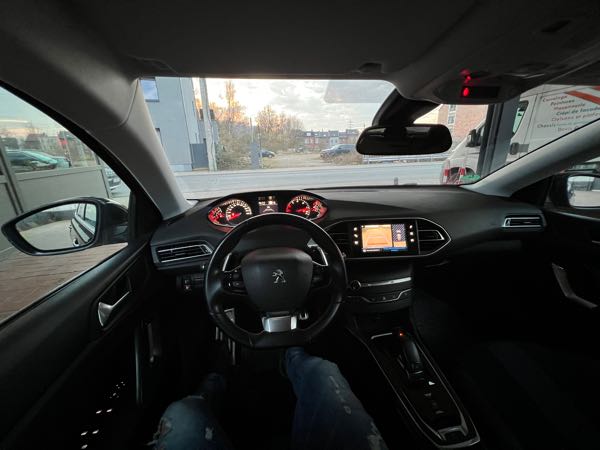 Peugeot 308 II (2) 1.5 BLUEHDI 130 S&amp;S 7CV TECH EDITION EAT8