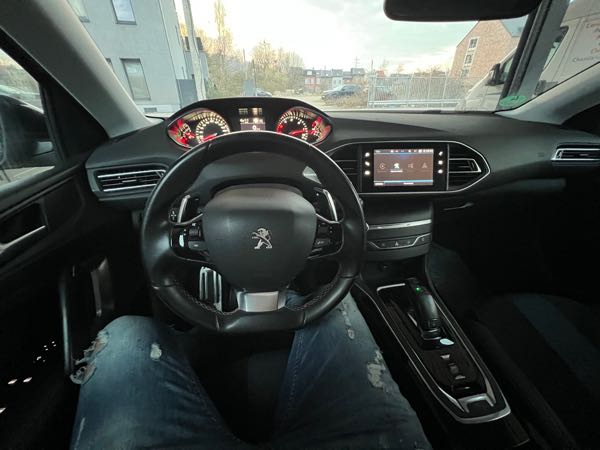 Peugeot 308 II (2) 1.5 BLUEHDI 130 S&amp;S 7CV TECH EDITION EAT8
