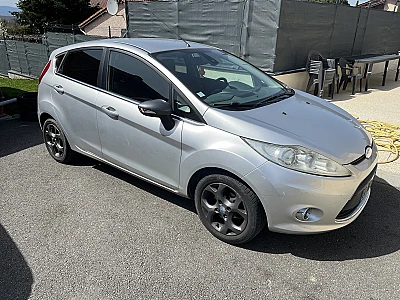 Ford Fiesta V 1400 TDCI GHIA 5P