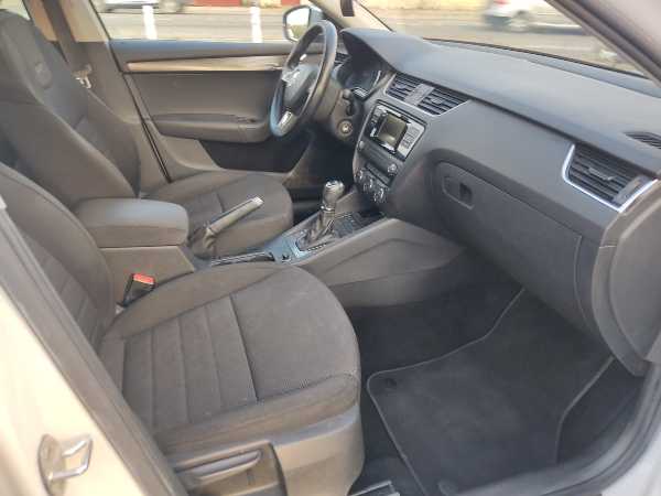 Skoda Octavia III (2) COMBI 2.0 TDI 184 4X4 RS DSG7