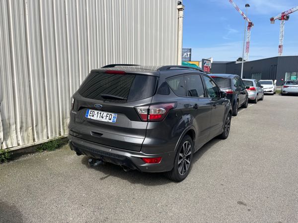 Ford Kuga II (2) 2.0 TDCI 150 ST LINE BLACK &amp; SILVER