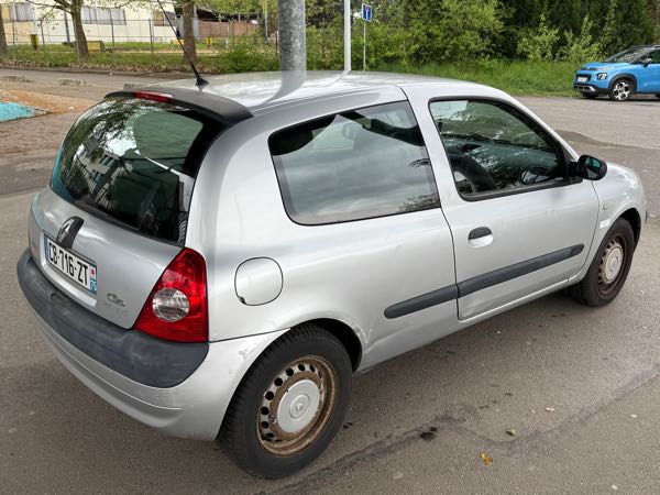 Renault Clio III 1.5 DCI 85 AUTHENTIQUE 3P