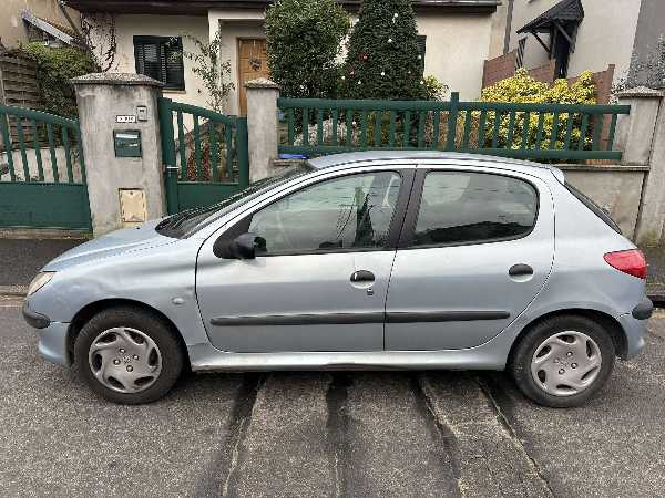 Peugeot 206 (2) 1.4 75 GENERATION 5P